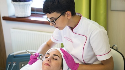 The best Beauty salons in Manchester. Reviews, comments anmd info in USA